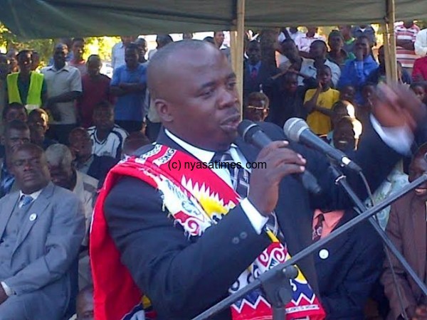 Richard Chimwendo in an MCP Chitenje endorsing Chakwera for 2019 polls