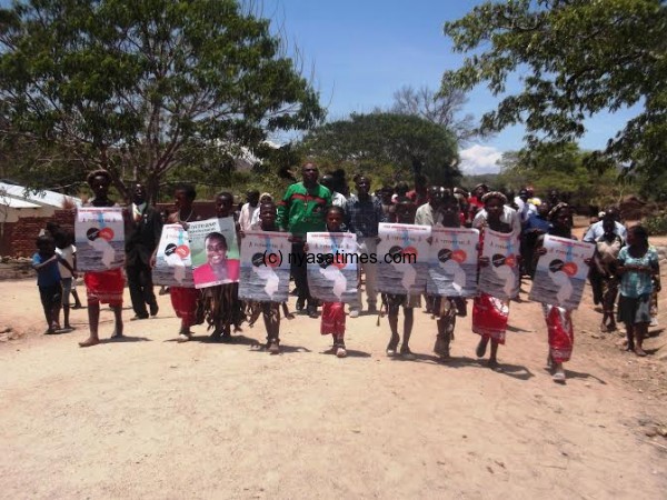 Senior Chief Makwangwala leading a solidary march during World Aids Commemoration Day