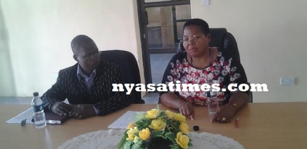 Shawa and Gwengwe addressing reporters