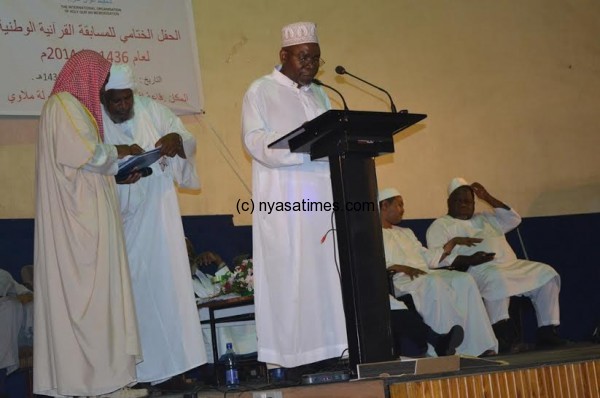 Sheikh Rad Kangomba.. making a speech