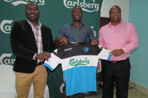 Silver Strikers captain Lucky Malata receiving their jersey...Photo Jeromy Kadewere