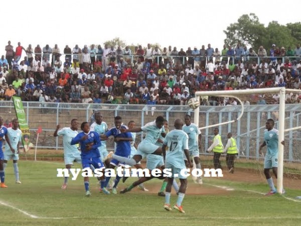 Silver, Wanderers in action, Pic Alex Mwazalumo