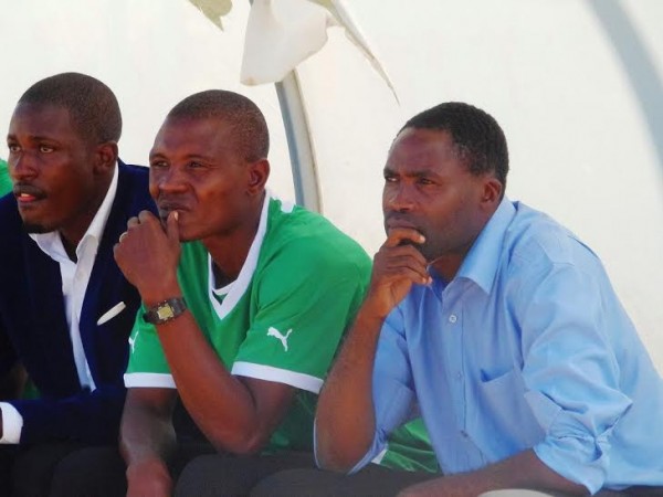Sure-Stream-bench-withc-coach-Peter-Mponda-and-Fundi-Akidu.....Photo-Jeromy-Kadewer