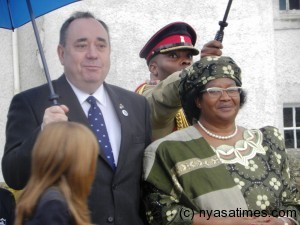 The First Minister of Scotland and Malawi President Joyce Banda at Livingstone Memorial Centre