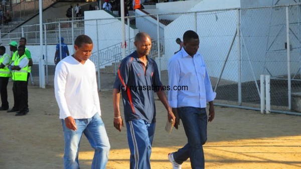 The Nomads technical panel led by Gerald Phiri to the left, Thom Milanzi and Charles Manda in dejected mood....Photo Jeromy Kadewere