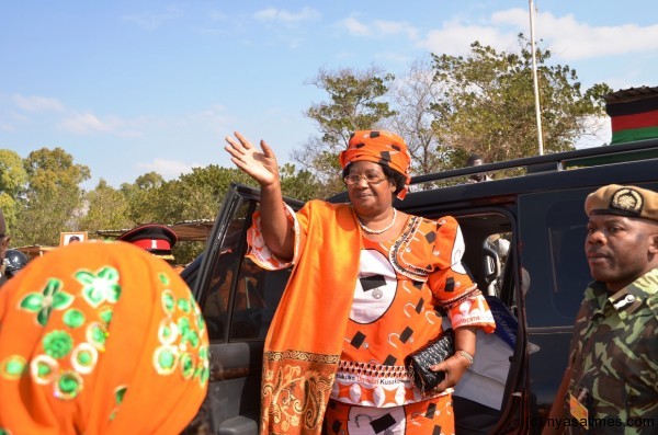 The President arrives at Luvwere Ground to address a public rally