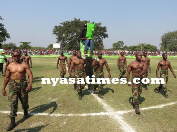 The new trophy being paraded on the picth, Pic Alex Mwazalumo.