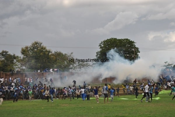 The teargass which was thrown on the middle of the crowd led to the spempede