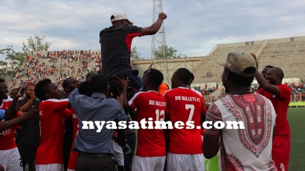 They lifted their former coach Ramadhani up in the air...Photo Jeromy Kadewere
