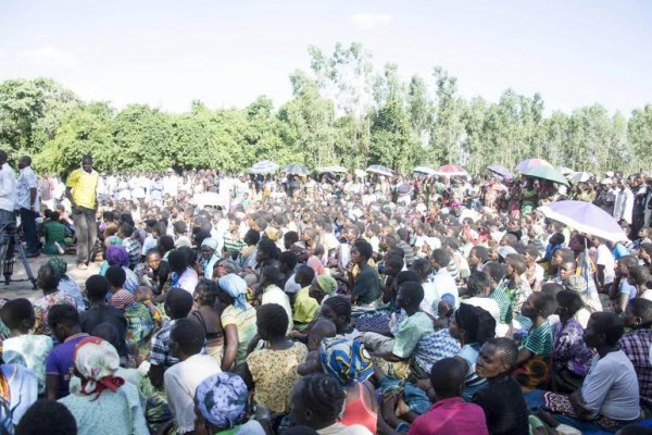 Thousands of villagers in Zomba who came for the maize donation