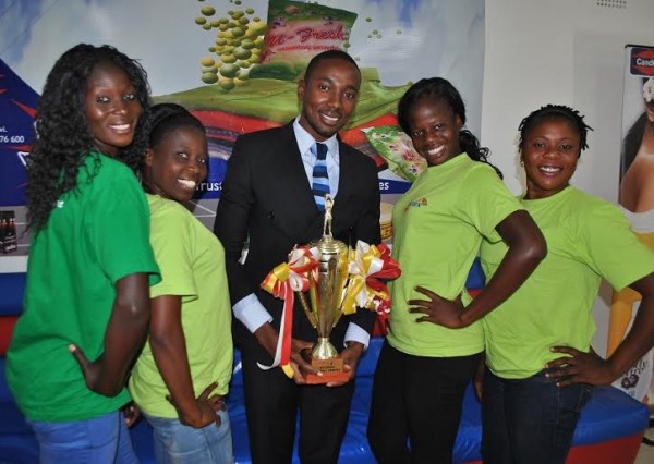 Tigresses players poses with Candlex Limite ... Dennis Bvalani ...Photo Jeromy Kadewere