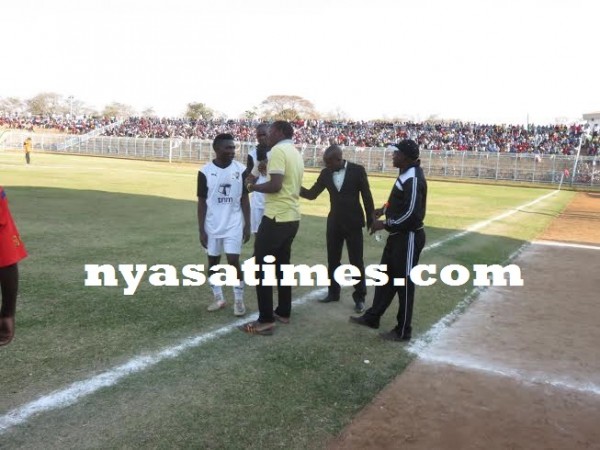 Too many cooks- Three Dedza officials giving instructions to players, Pic Alex Mwazalumo