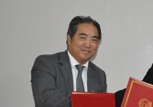 Chinese Ambassador to Malawi, Zhang Qingyang :  Chinese arent taking your jobs
