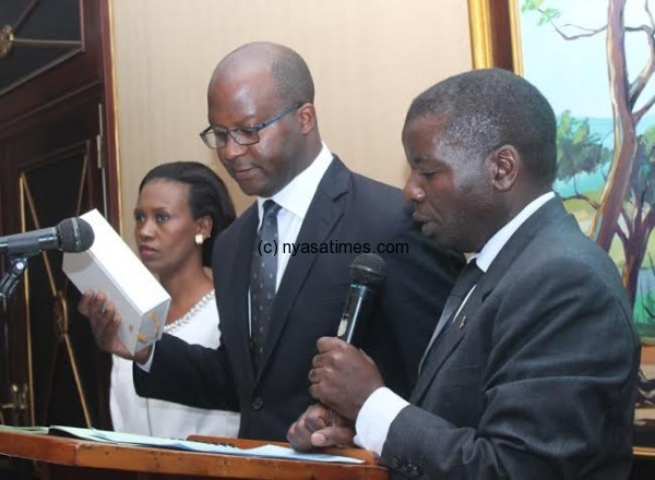 UDF President Atupele Minister takes oath of office as minister of Natural Resources Energy and Mining-pic by Lisa Vintulla