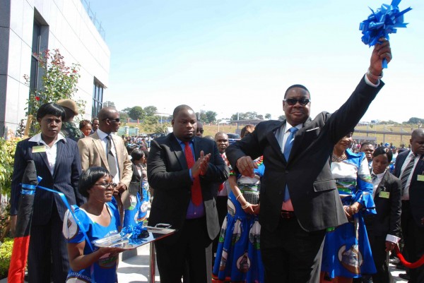 Mutharika officially opens the hotel