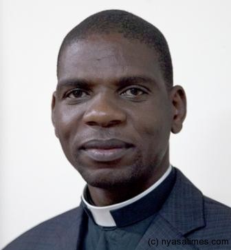 Kachipapa: Making decisions without consulting the synod.