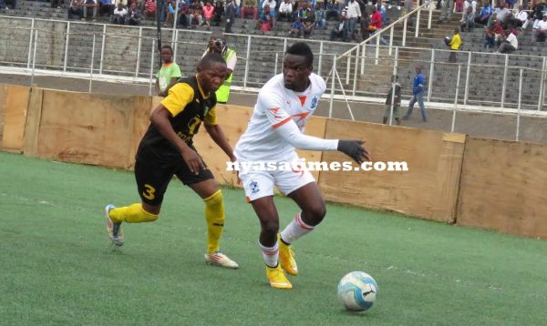  Wadabwa with the ball-Photo by Jeromy Kadewere, Nyasa Times