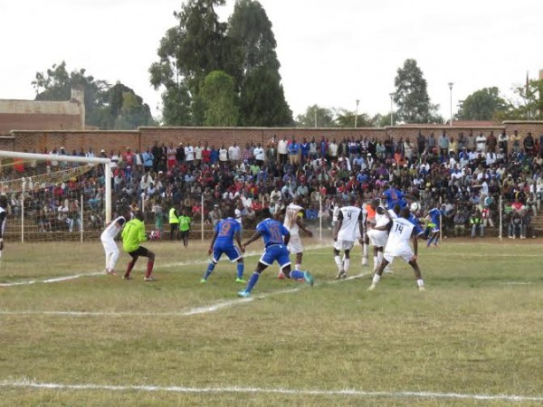 Wanderers launch an assault on KB goal, Pic Alex Mwazalumo