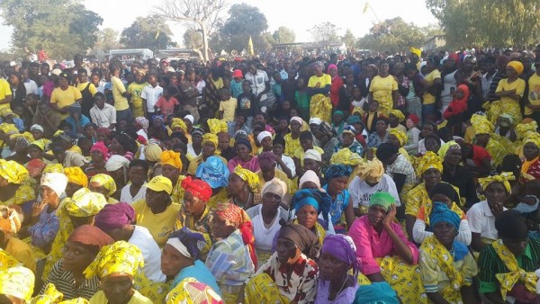UDF supporters listen to Muluzi in Mangochi