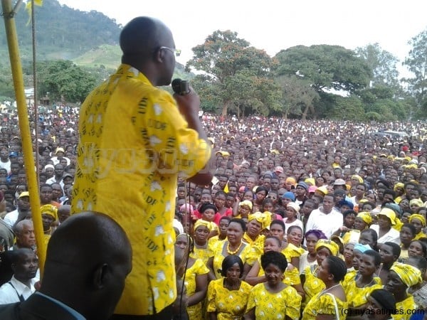 Atupele  rallies massive crowds in Blantyre