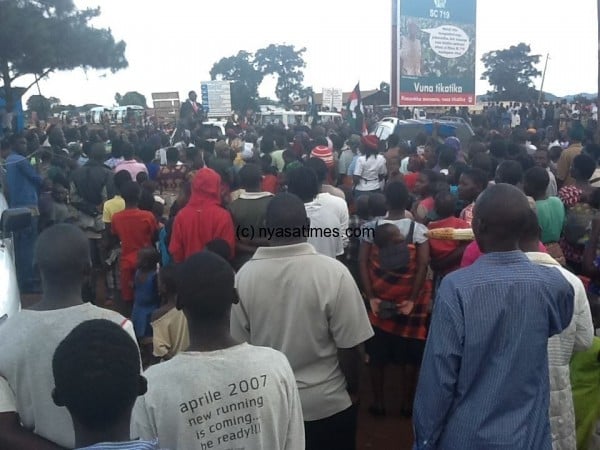 crowds listen to Chakwera in Mzuzu