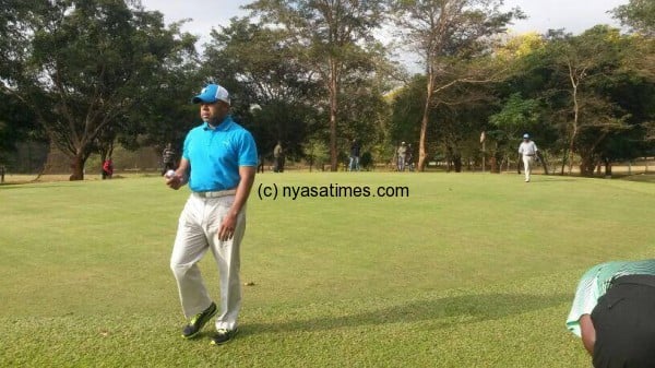 'Boys' out: Malawi VP Chilima on golf course
