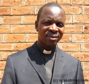 Rev Chimweme Mhango: Will not contest
