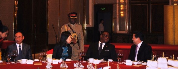 Mutharika on Chinese buffet