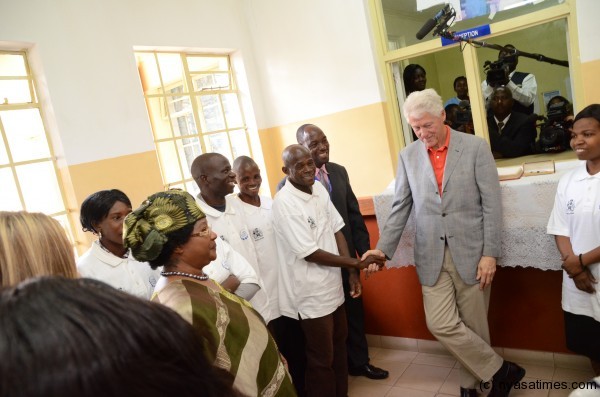 President Clinton with President at Kamuzu Central Hospital