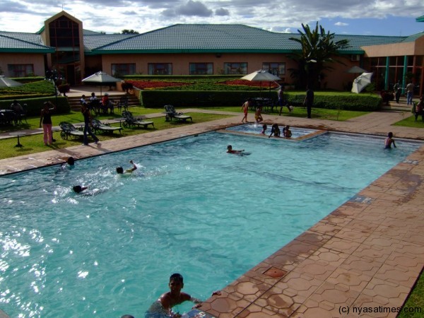 Crossroads Hotel swimming pool