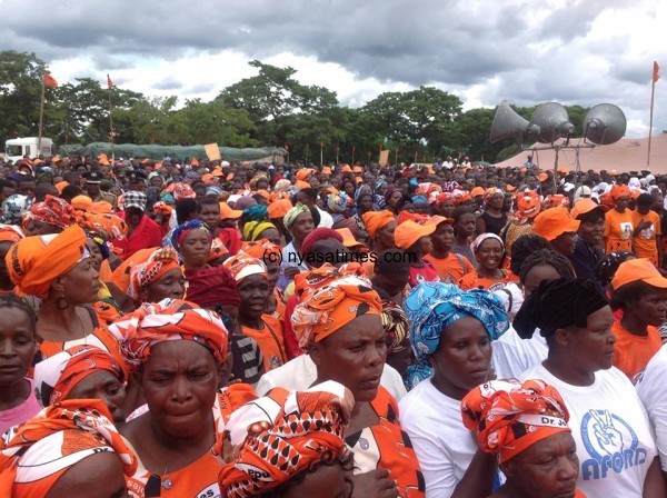 Crowds in Mzimba