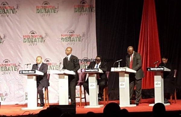 Candidates during the second presidential debate