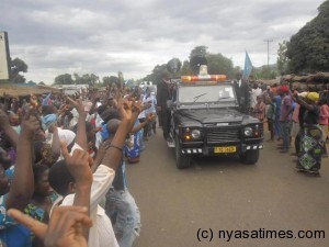 DPP's Peter Mutharika convoy