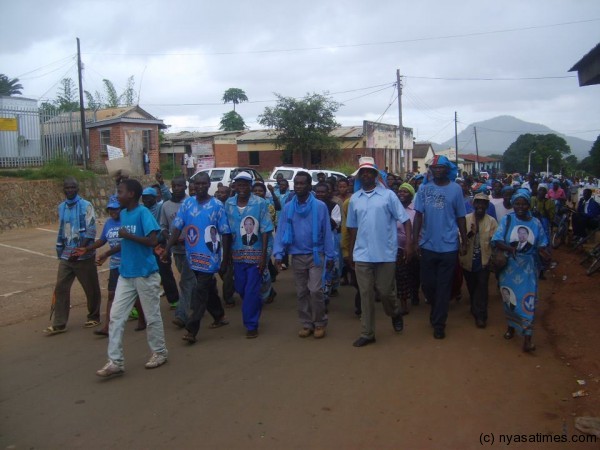 Zomba protestors chanting songs demonising the Joyce Banda govenrment