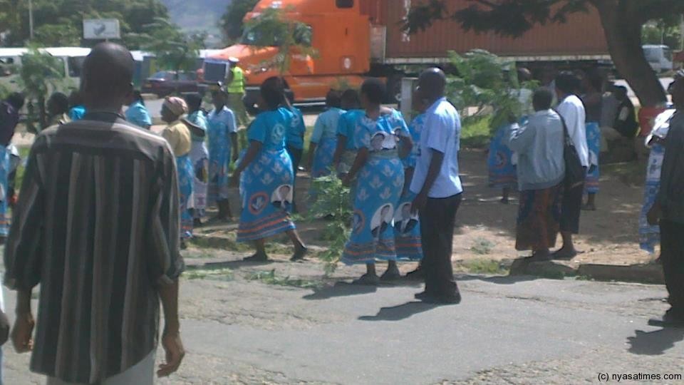 DPP supporters at police station