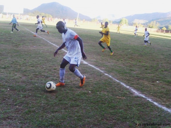 Epac's Tsanzo Daliyo in possession of the ball during the game.