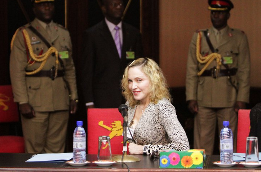 Madonna head home after Malawi visit where he met  President Mutharika and father to her son David Banda