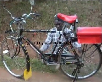  Faluweki who developed a bicycle ‘Kabaza’ charger