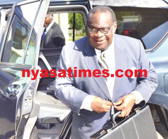 Finance Minister Goodall Gondwe holds his Budget box 