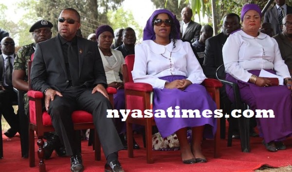 he vice president Chilima, Mrs Mary Chilima and Minister Kalaiti at the funeral ceremony..Photo Jeromy Kadewere.