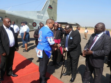 Chilima greets Finance Minister Goodall Gondwe on arrival