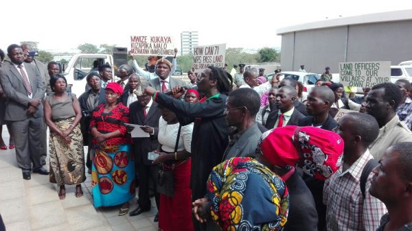 Chiefs occupy Parliament over land bill - Photo by Mphatso Nkhoma, Nyasa Times