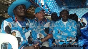 DPP gurus, Dausi (left) , Yunus Mussa, and Francis Mphepo seeking members views on manifesto