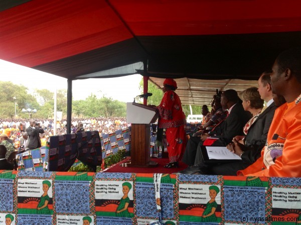 President Banda addressing the people soon after opening the Maternity  waiting shelter in Dowa