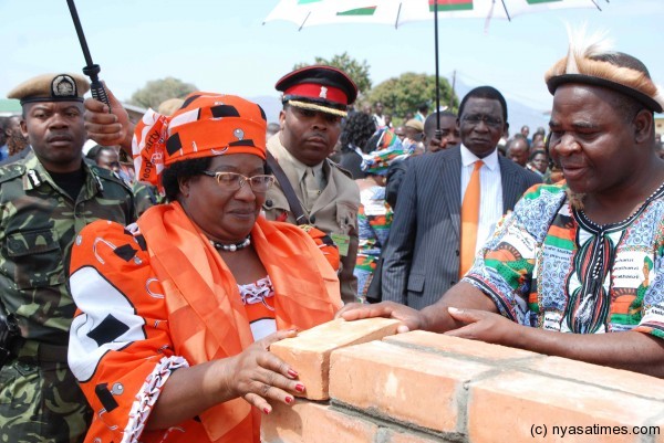 President Banda laying a foundation stone for Mlomba dispensary in Machinga