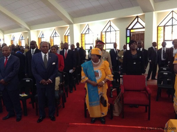 President Banda and former president Muluzi in the CI church