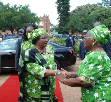 JB arrives at Multipurpose Hall in Blantyre welcomed by Mai Rosemary Hlema. Pix by Govati Nyirenda