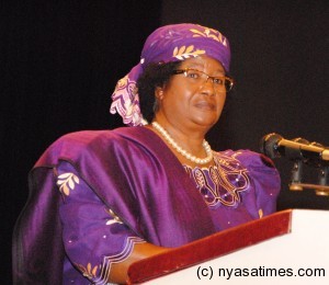 President Banda: I am helping fellow women with my mandasi, how about you?