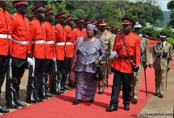 President Banda inspecting the guard of honour : File Photo