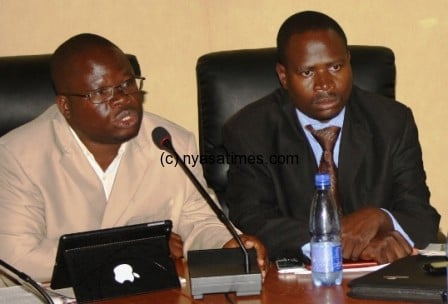 Kampaundi and Chonzi addressing reporters in Lilongwe